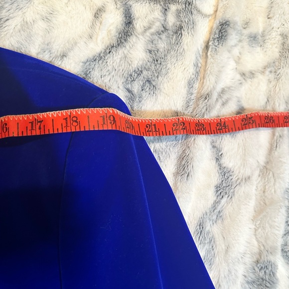 Men’s Royal Blue Velvet Jacket - Picture 8 of 8